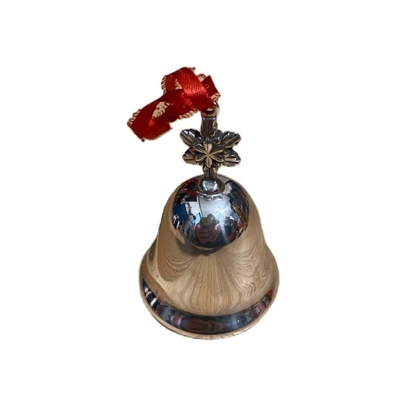 Vintage Reed & Barton 1991 NOEL Musical Bell Ornament
“O Holy Night\